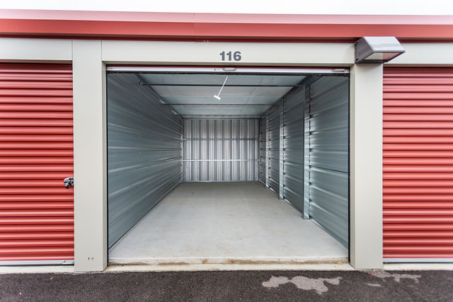 Ample Storage – Elm Point Industrial Drive